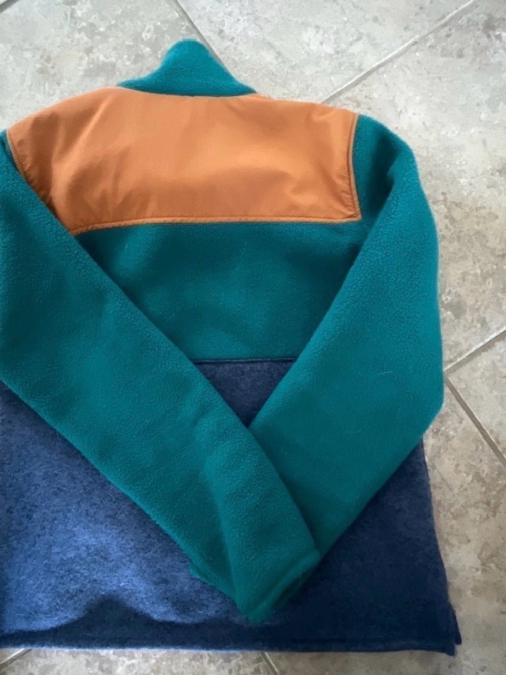 LL bean Fleece Pullover - Picture 3 of 5